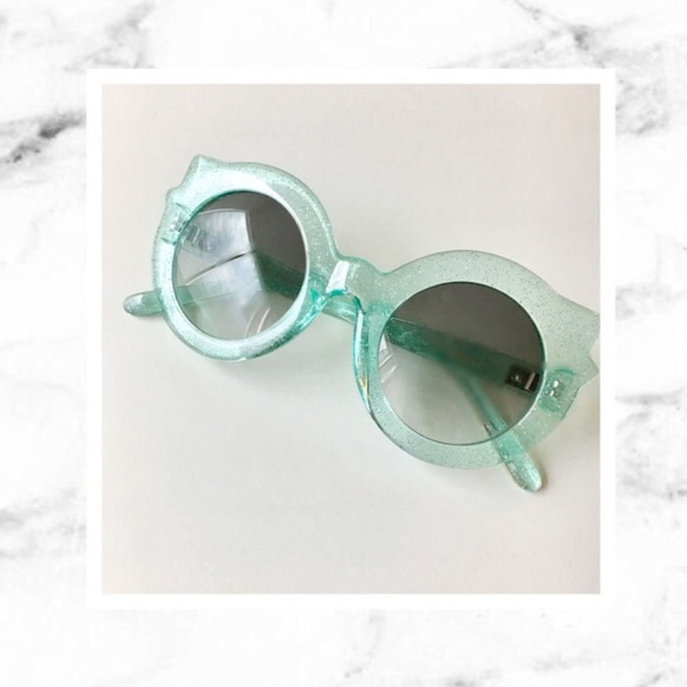 Crap eyewear Hanoi weekend
